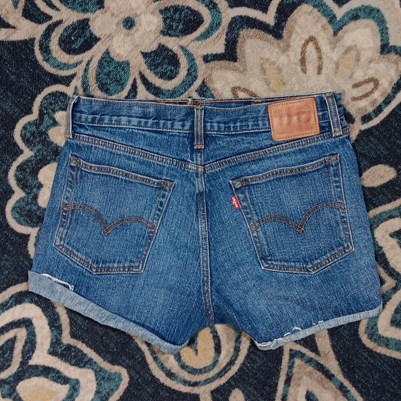 Levi's white oak cone denim high rise denim shorts womens sz 31 - Picture 3 of 10